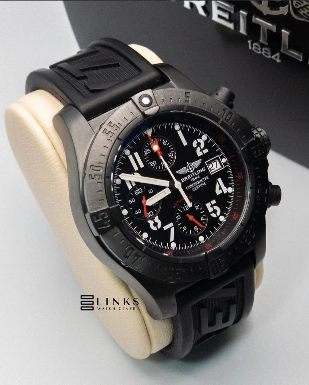 BREITLING AVENGER SKYLAND
